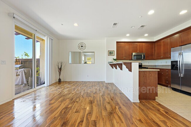 Photo - 6914 Tourmaline Pl