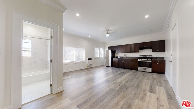 Photo - 5522 Sierra Vista Ave Unit 20
