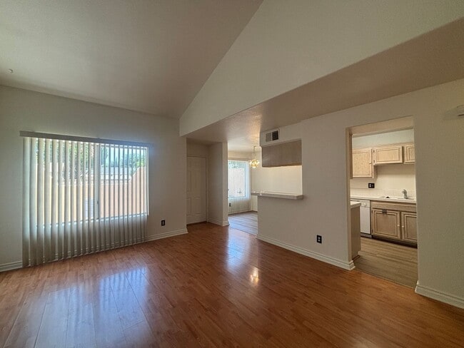 Photo - West Palmdale Townhouse