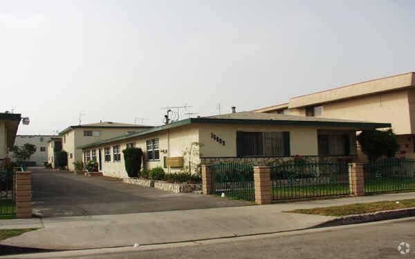 Photo - 12603 Eucalyptus Ave Apartments