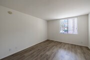 1BR, 1BA - 925SF - Bedroom - Vista Real Apartments