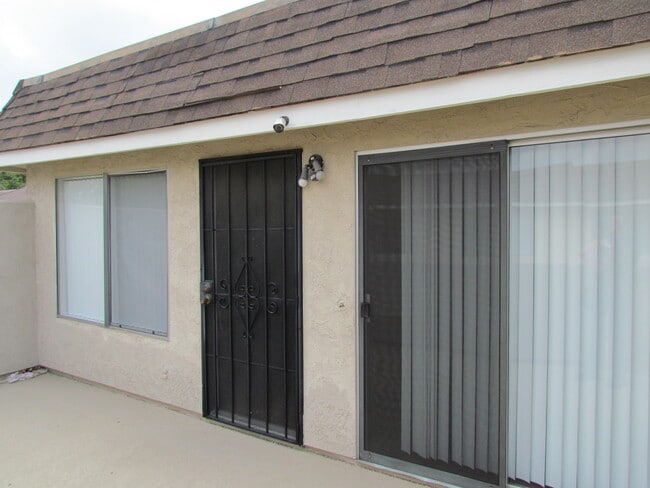 Photo - 16720 Cedarwood Cir Townhome