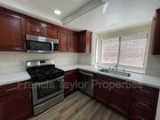 Photo - 1808 Apache Glen House