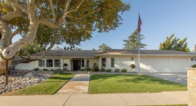 Building Photo - 22243 W Craggy View St