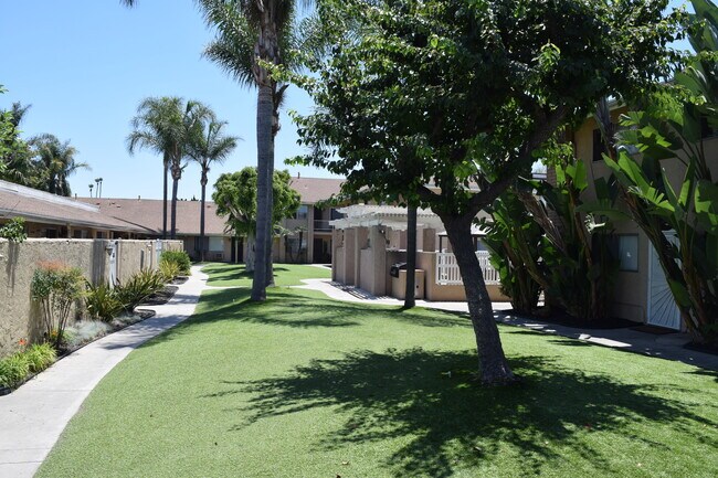 Photo - Atrium Gardens