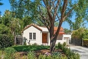 Photo - 787 Elmira St