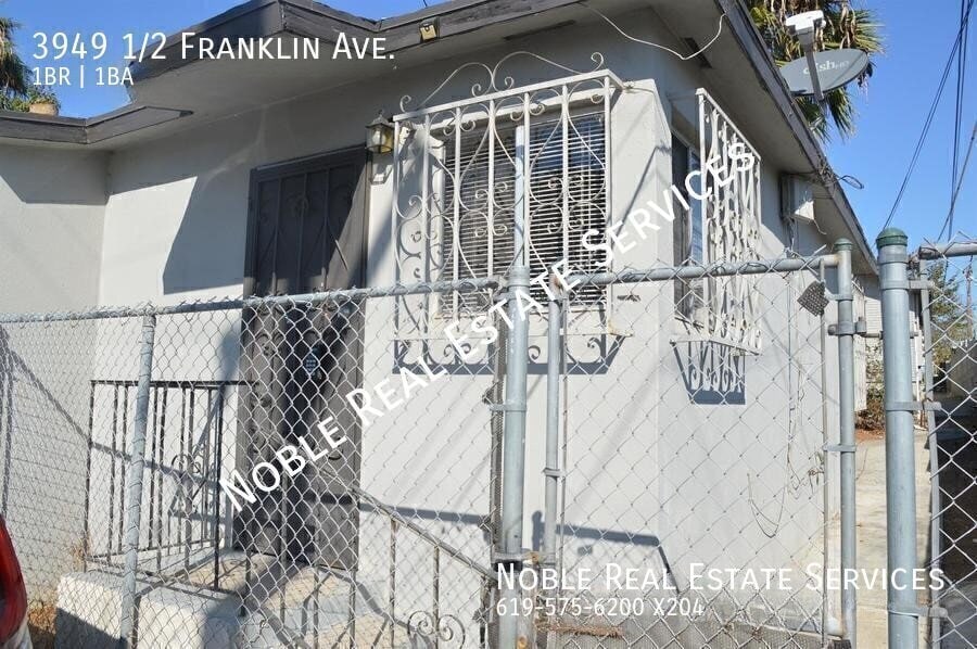 3949 1/2 Franklin Ave.- - 3949 1/2 Franklin Ave.-