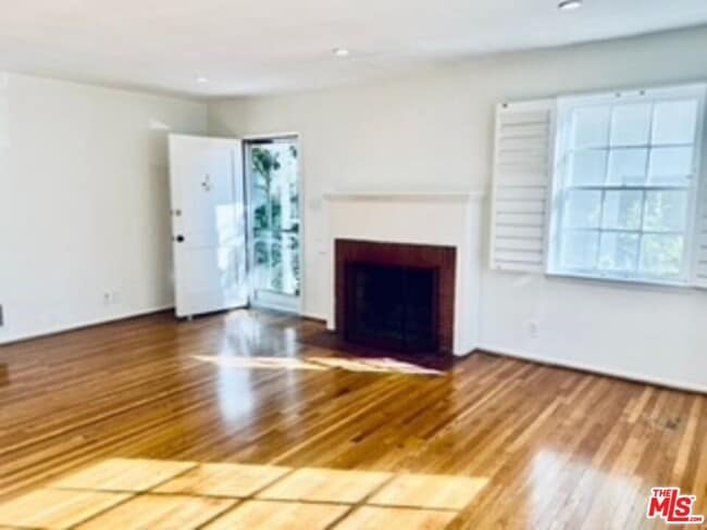 Photo - 1256 Devon Ave