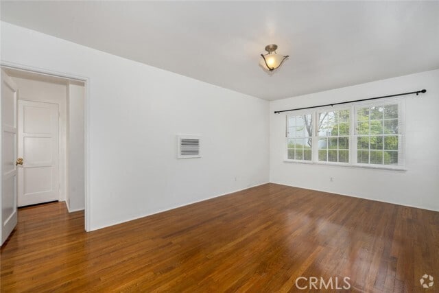 Building Photo - 814 E Carson St Rental