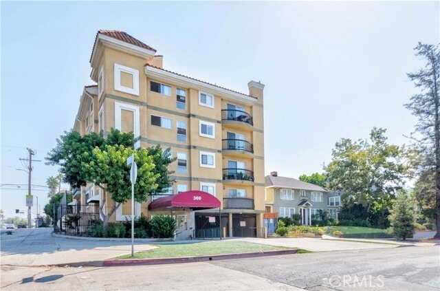 Building Photo - 300 Westmoreland Ave Unit 302