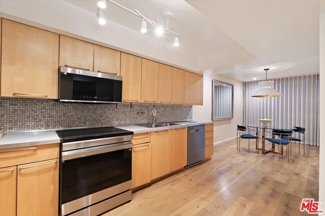 Photo - 7270 Hillside Ave Unit 208