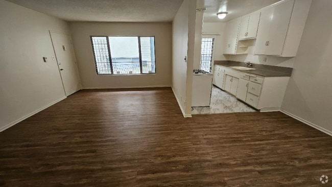 Building Photo - 1201 N Ogden Dr Rental