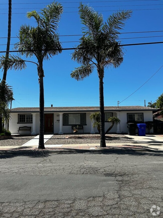 Building Photo - Awesome Home with RV or Boat Parking! MUST...