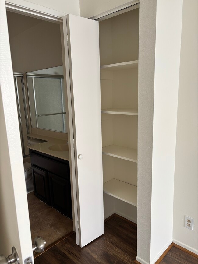Photo - 321 N Kenmore Ave Unit 104