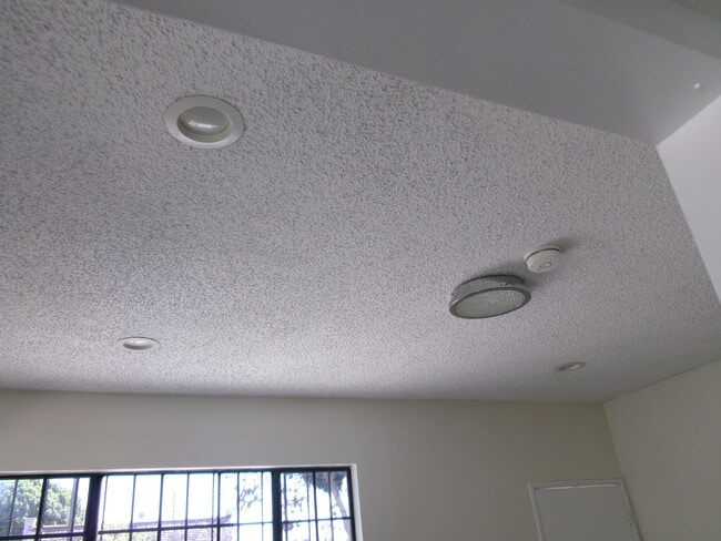 Photo - 1209 W 60th Pl Unit n/a