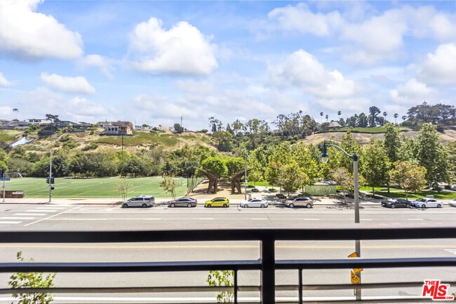 Photo - 12705 Bluff Creek Dr Unit 3