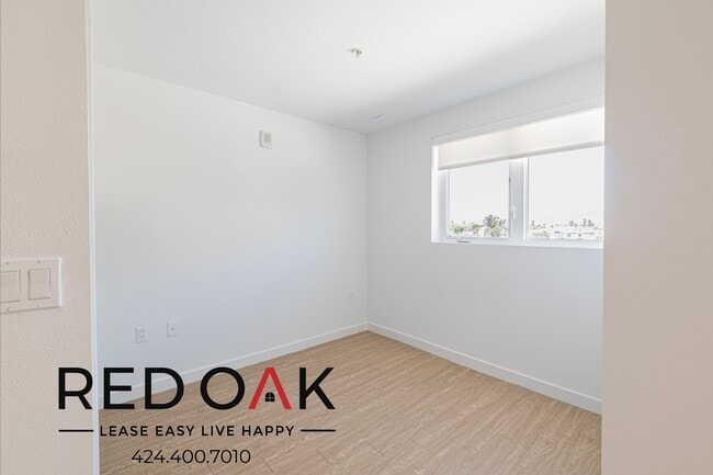 Photo - 11405 Chandler Blvd Unit 507