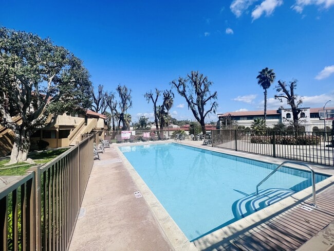 Grande Vista Apartments - Grande Vista Apartments