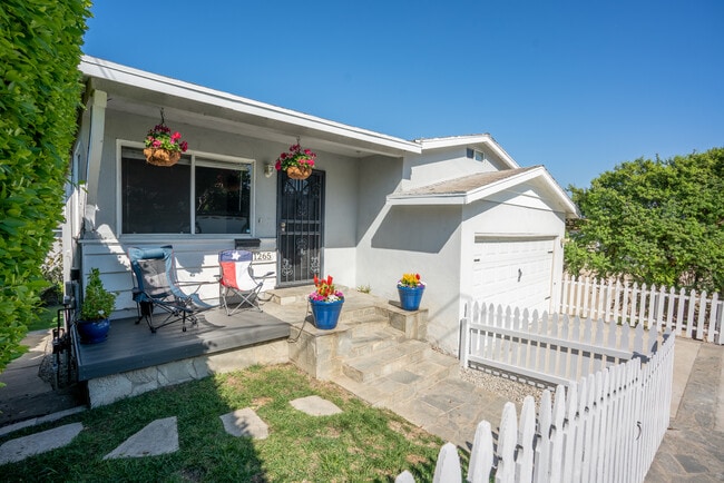 Photo - 1265 Van Horne Ln