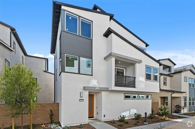 Building Photo - 145 Sora Rental