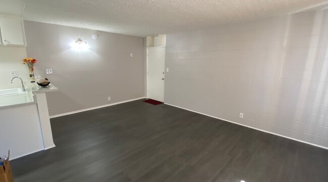 Photo - Galaxy Apartments