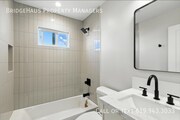 Photo - 207 Hensley St