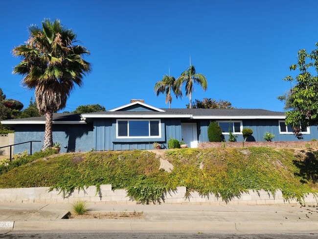 Beautiful Newly Renovated 3 Bedroom 2 Bath... - Beautiful Newly Renovated 3 Bedroom 2 Bath... House