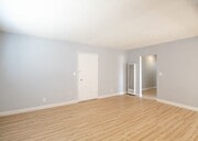 Photo - 125 E Spring St Unit 05