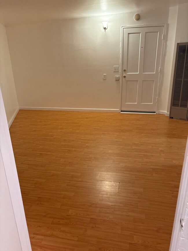 Living room - 3334 Altura Ave