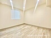 Photo - 4847 Oakwood Ave Unit 314