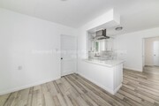 Photo - 742 W 36th St