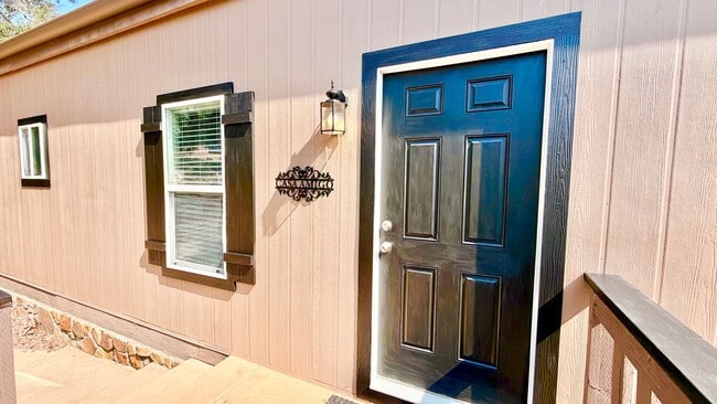 Photo - 1727 S Hill Ave