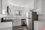 Photo - 733 Hayworth Ave Unit 4