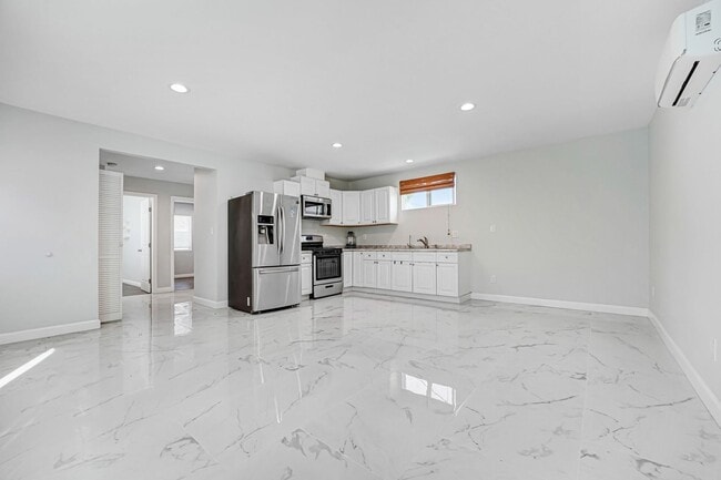 Photo - Private & Renovated 2-Bedroom Guest House in Prime Granada Hills Location