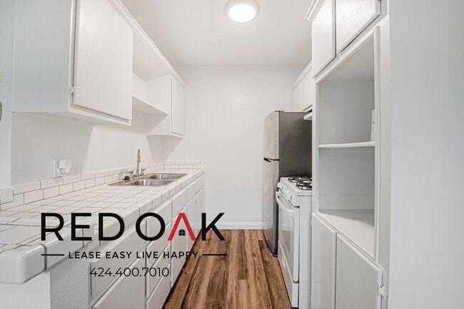 Photo - 7067 Hawthorn Ave Unit 11