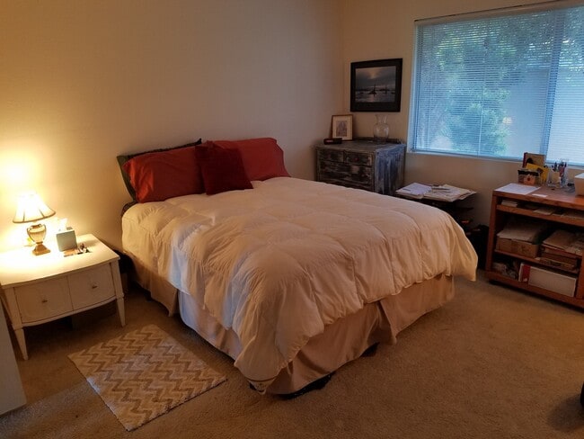 Photo - Large 1 Bed/1.5 Bath in Laguna Woods ( 55+ community)