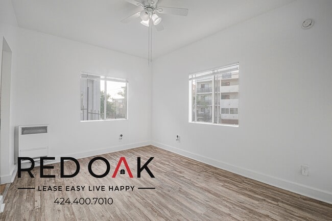 Building Photo - 250 Loma Dr Unit 111