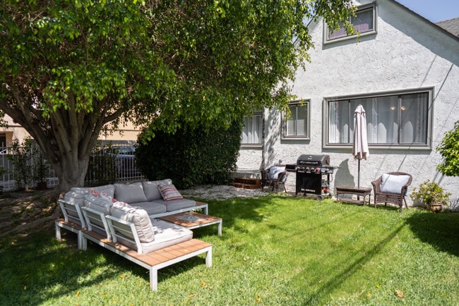 Photo - 11247 Huston St