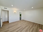 Photo - 5320 Zelzah Ave Unit 314