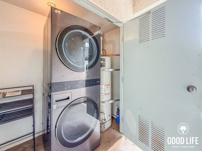 Photo - SD: Bright 1BD/1BA Condo in Carmel Valley with Pool, Private Balcony & In-Unit Laundry Unit 302