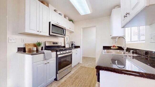 Photo - 20251 Cohasset St Unit 5