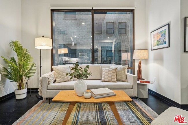 Photo - 655 S Hope St Unit 1006