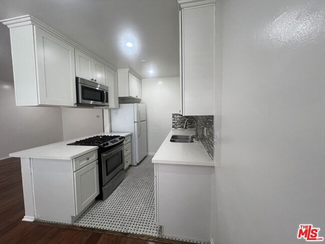 Photo - 420 Raymond Ave Unit 5