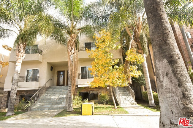 Building Photo - 4428 Fulton Ave Unit 103