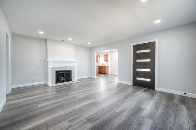 Photo - 197 Twin Oaks Cir