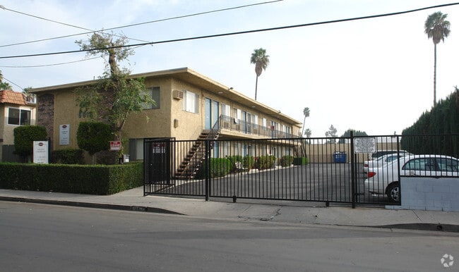 Building Photo - Fair