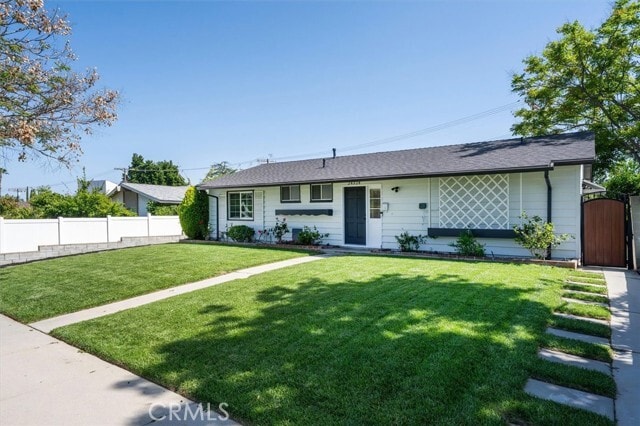 Building Photo - 24324 Victory Blvd