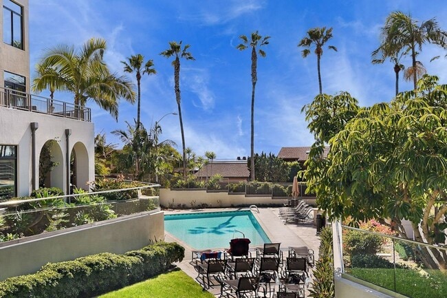 Building Photo - 5440 La Jolla Blvd Unit 105