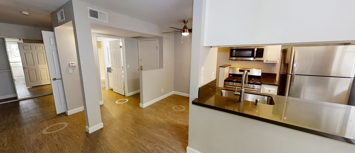 3D Tour - Park Dickens Apartments