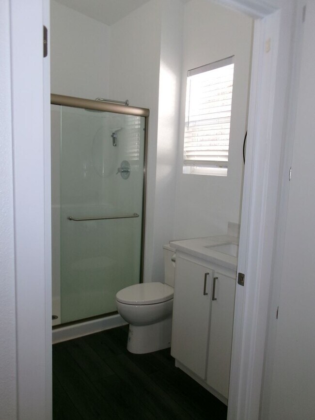 Photo - R02-462-MF Unit 00005949